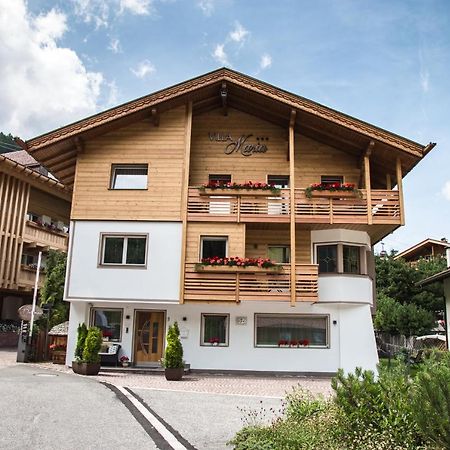 Garni Villa Maria Селва ди Вал Гардена Екстериор снимка